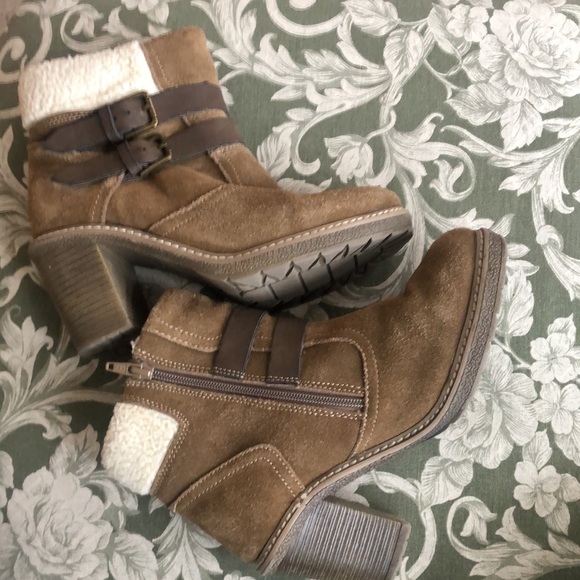 Tan White Mountain Joker Booties - Picture 3 of 9